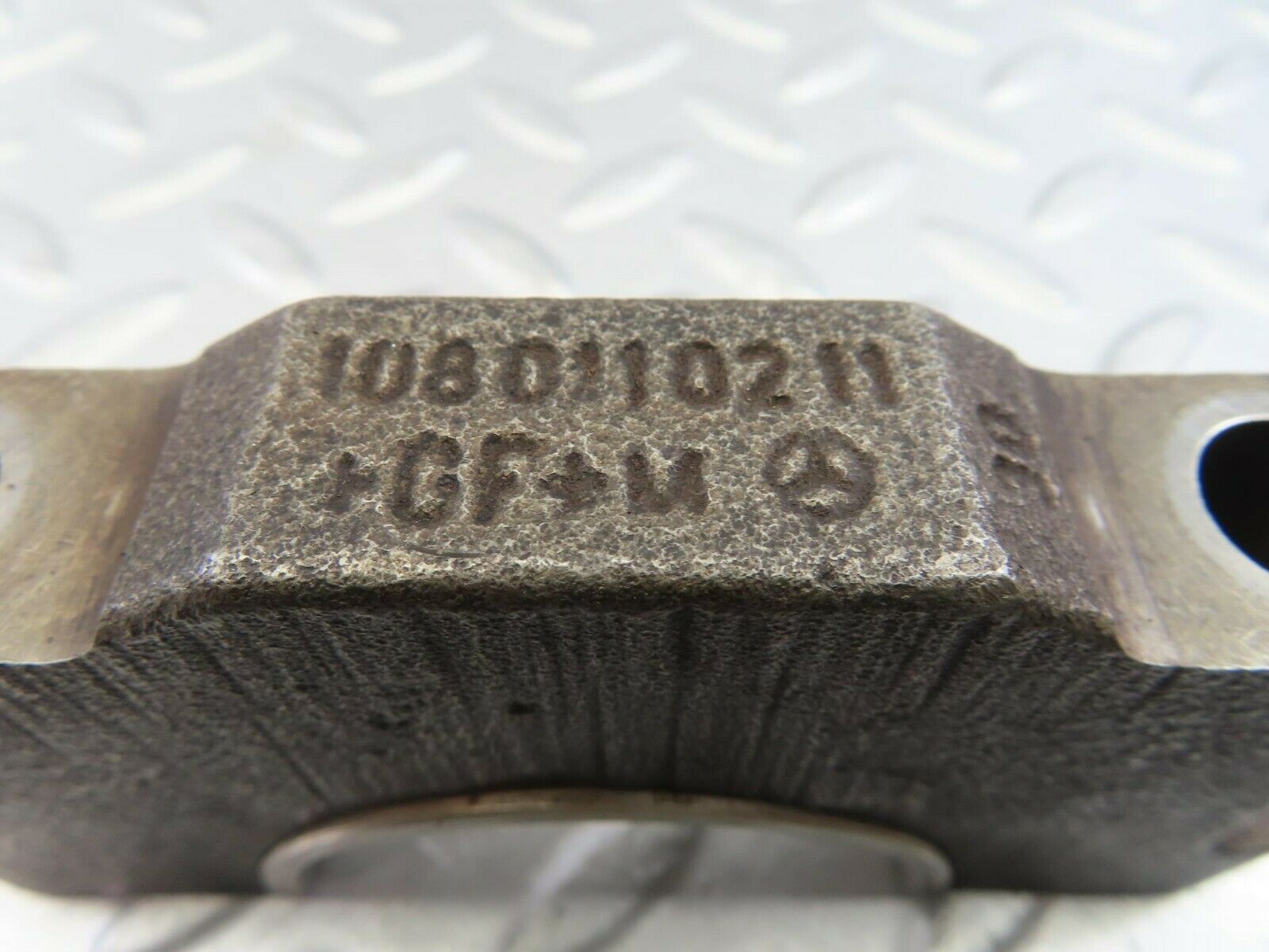 9875 Mercedes-Benz C123 280CE Coupe Crankshaft Bearing Holder Block 1080110211