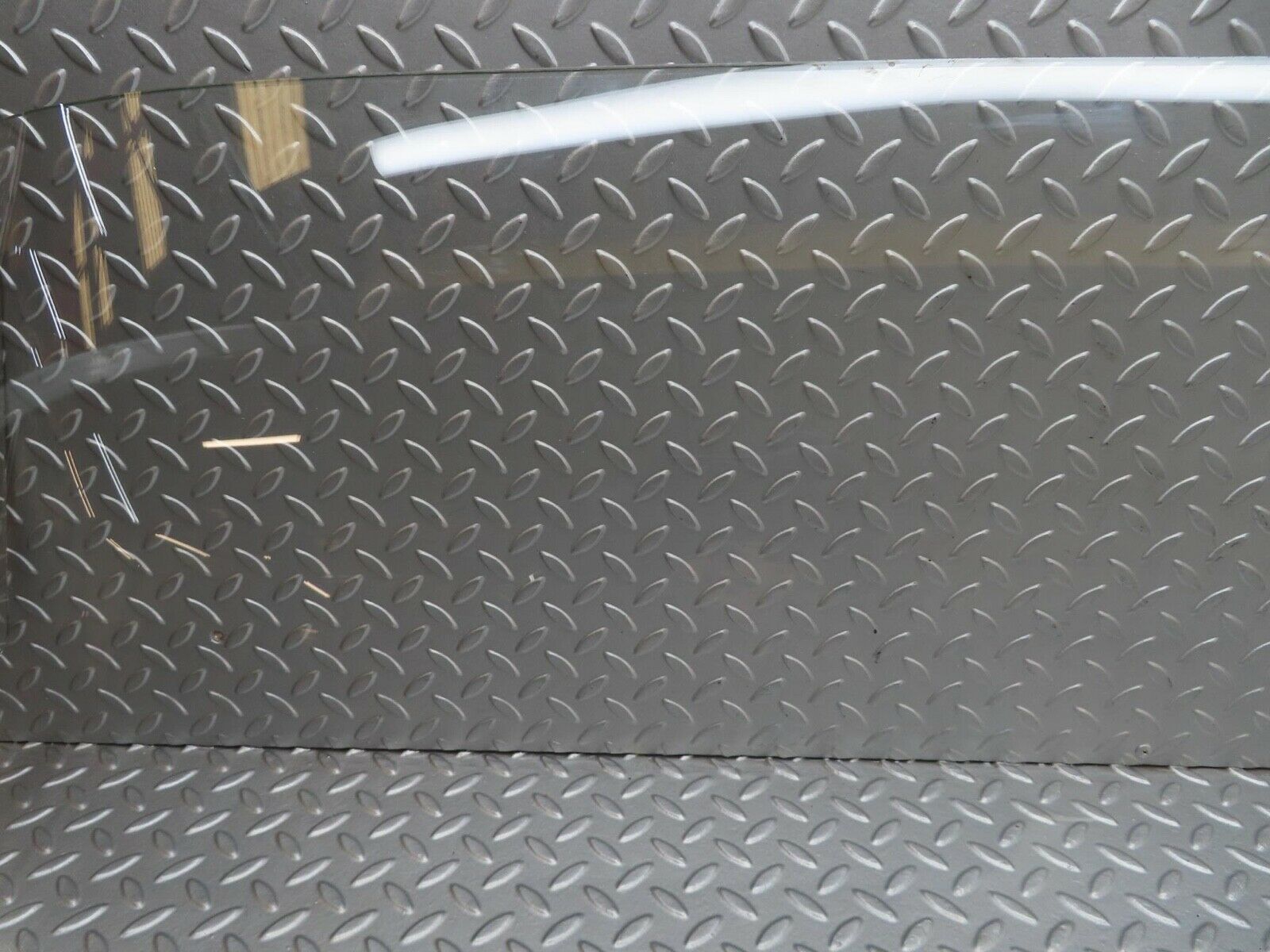 12750 Mercedes-Benz W111 220SE Rear Windscreen Glass