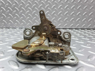 12284 Mercedes-Benz W108 280SE 3.5 Front Right Door Lock Mechanism