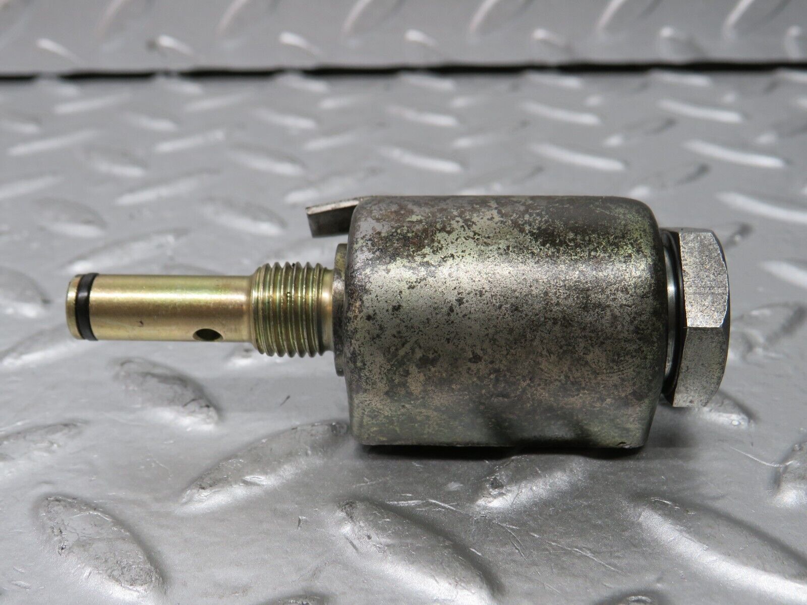 30216 Mercedes-Benz W123 230E Automatic Gearbox Solenoid 722.122 0003040890