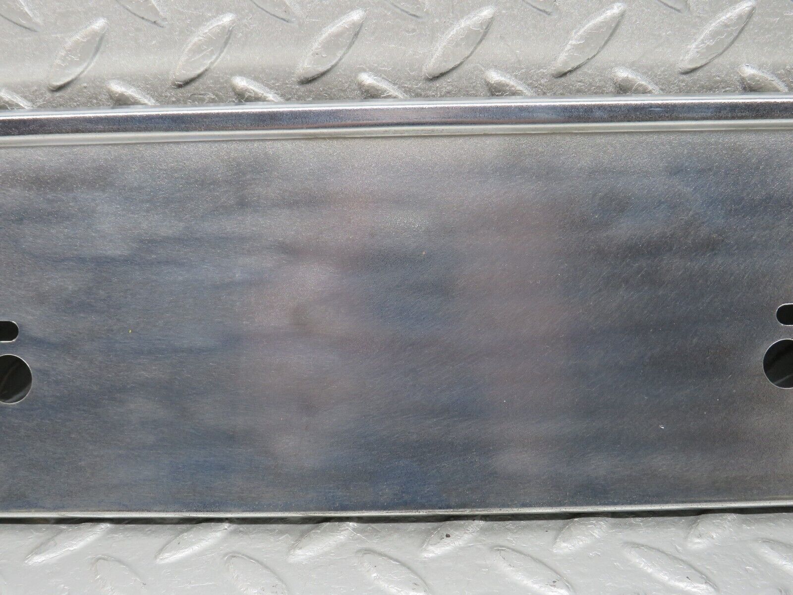 40662 Mercedes-Benz W123 300D Rear Chrome Number Plate Holder