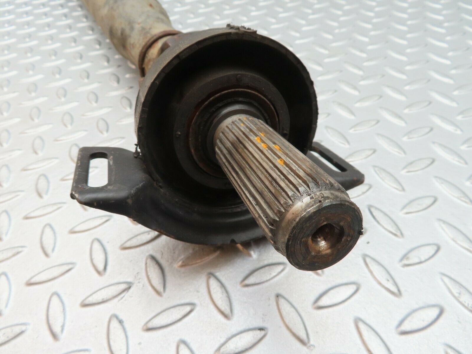 4095 Mercedes-Benz S123 200T Wagon Cardan Shaft Drive Shaft