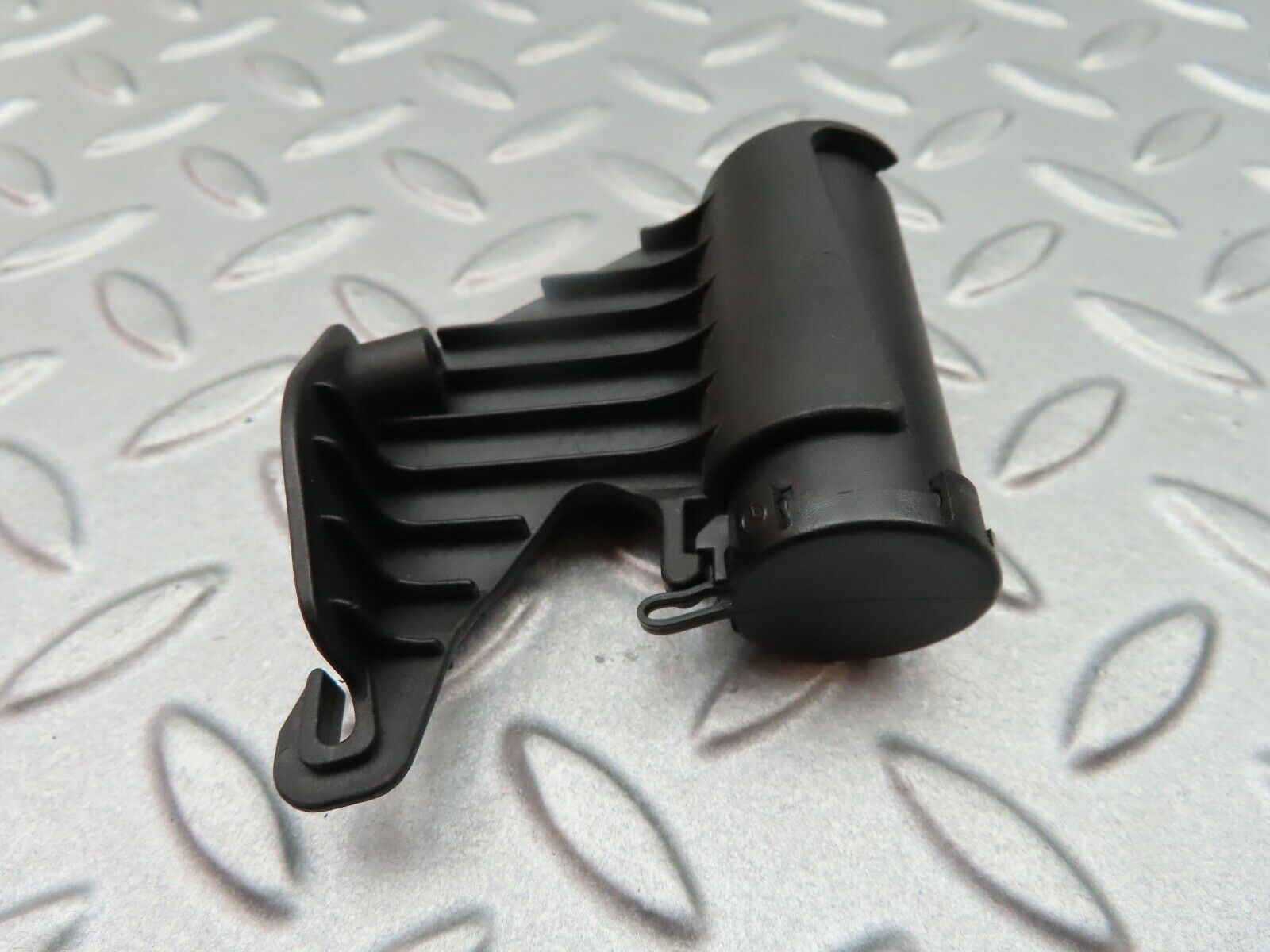 5371 Mercedes-Benz W124 230E Bracket 1246892214