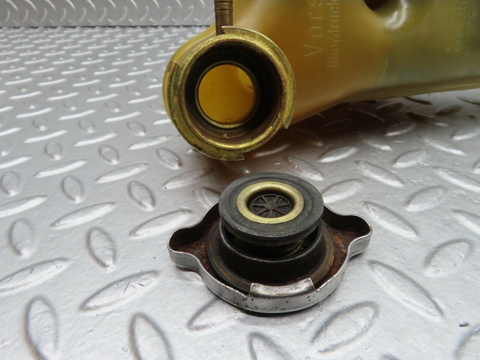 14812 Mercedes-Benz W116 350SE Coolant Tank Reservoir 1245000649