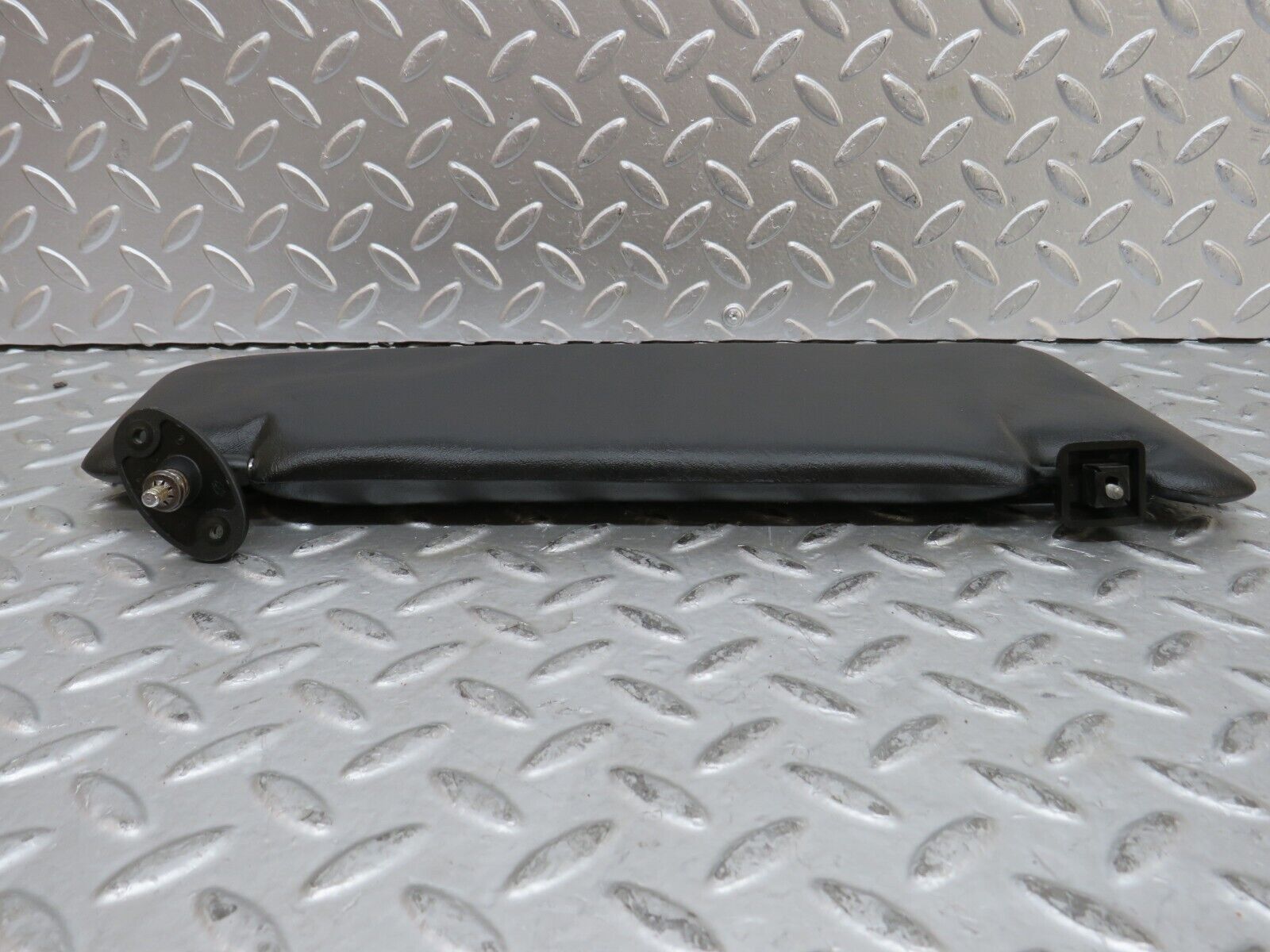 28220 Mercedes-Benz S123 240D Wagon Sun Visor Right Side Black