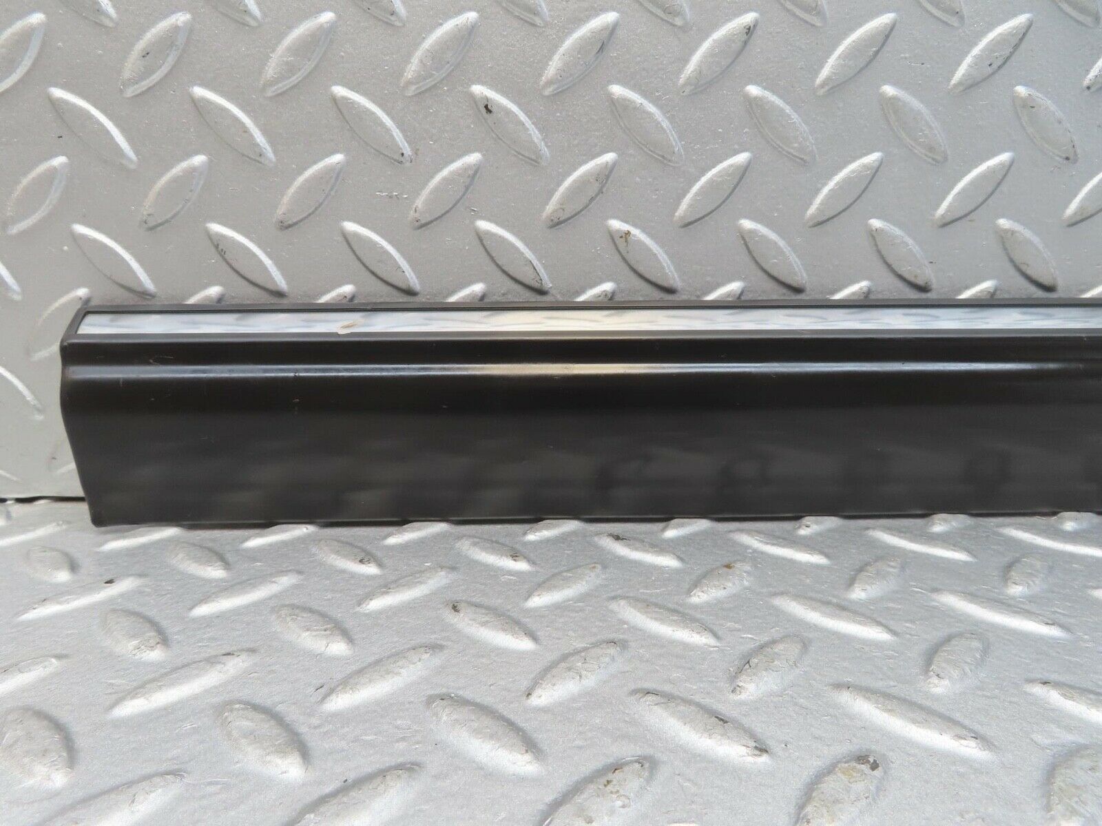 13464 Mercedes-Benz W123 200 Rear Right Door Lower Trim