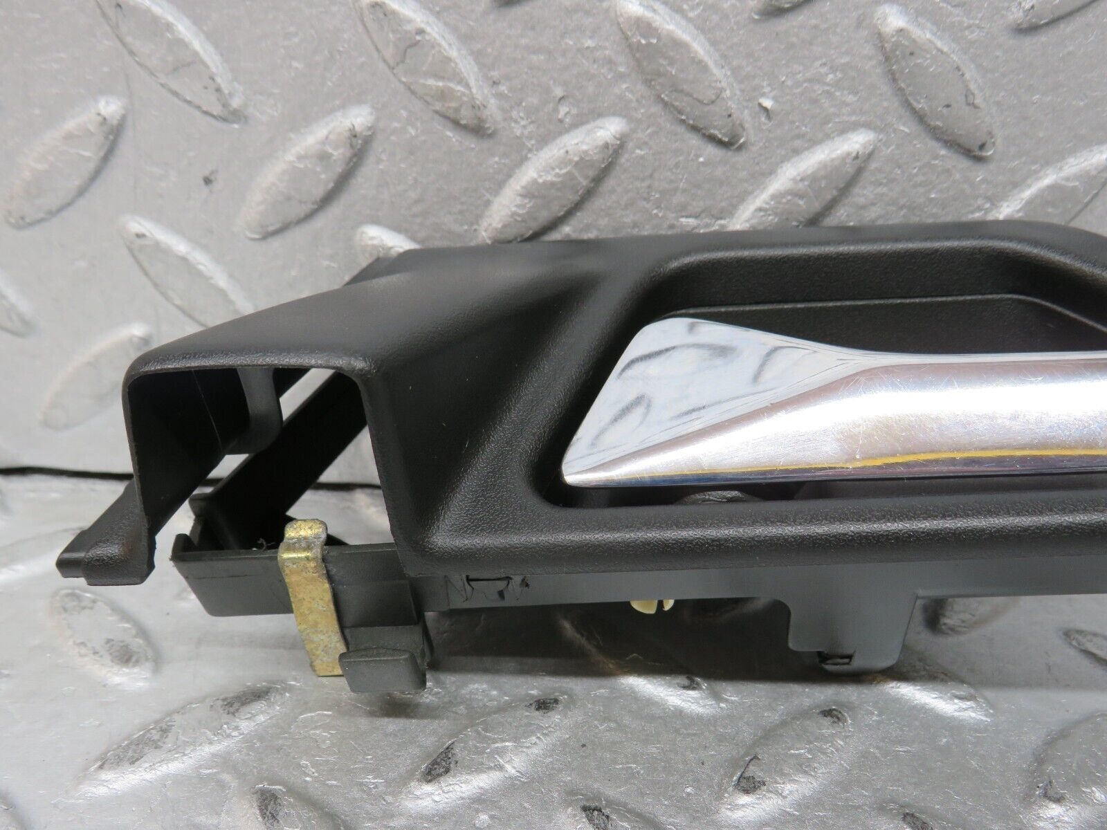 37768 Mercedes-Benz A124 320E Cabriolet Interior Door Handle Left 1247600561