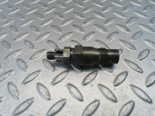 10983 Mercedes-Benz W115 220D Fuel Injector Bosch KCA30sd27/4
