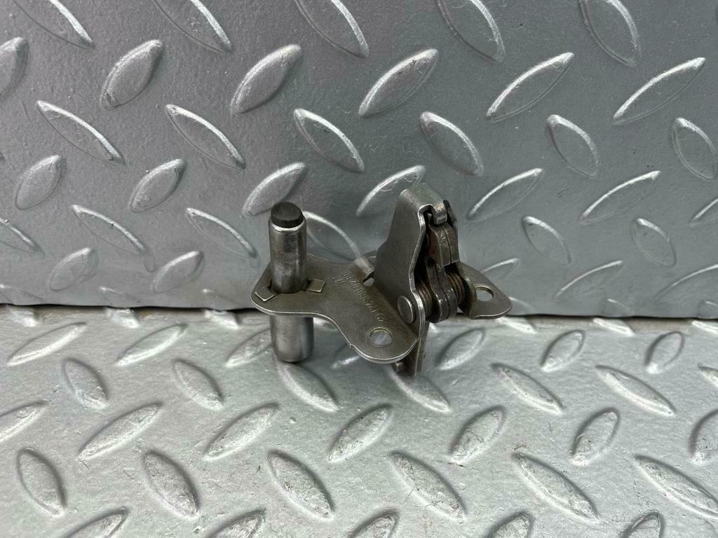 9209 Mercedes-Benz W124 Bonnet Lock Catch 1248800260