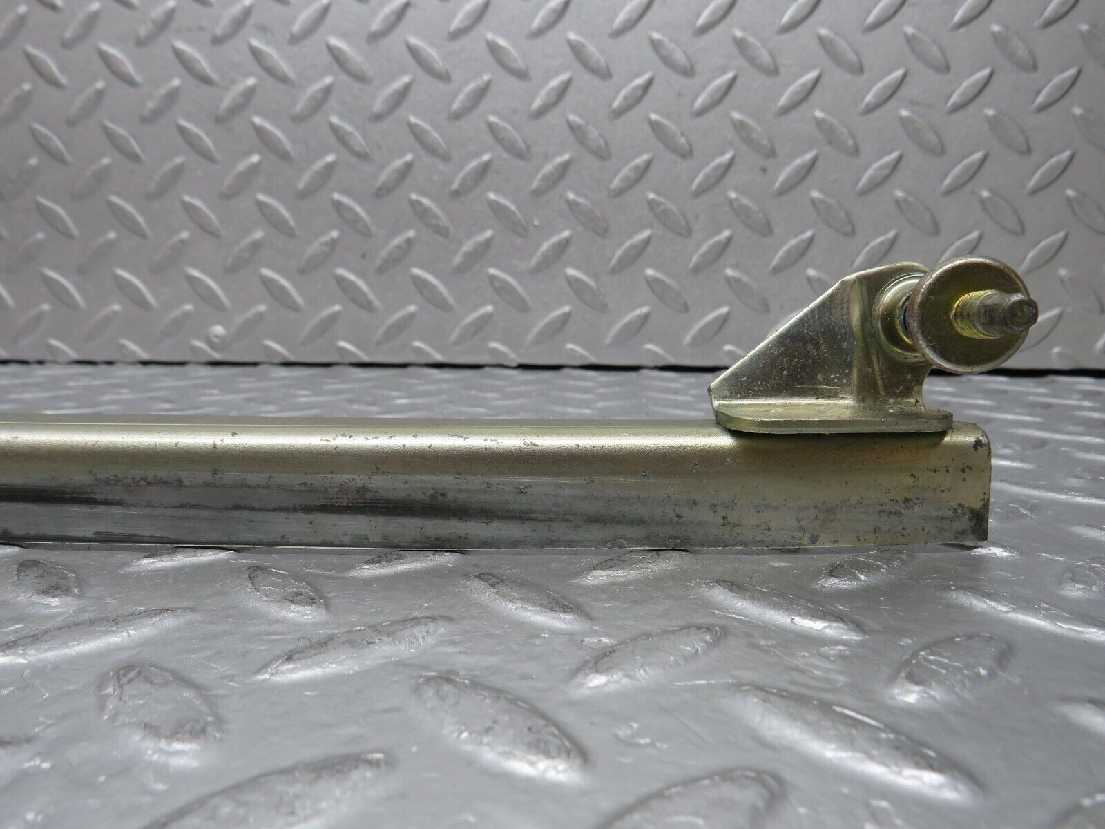 37800 Mercedes-Benz A124 320E Cabriolet Front Left Window Channel