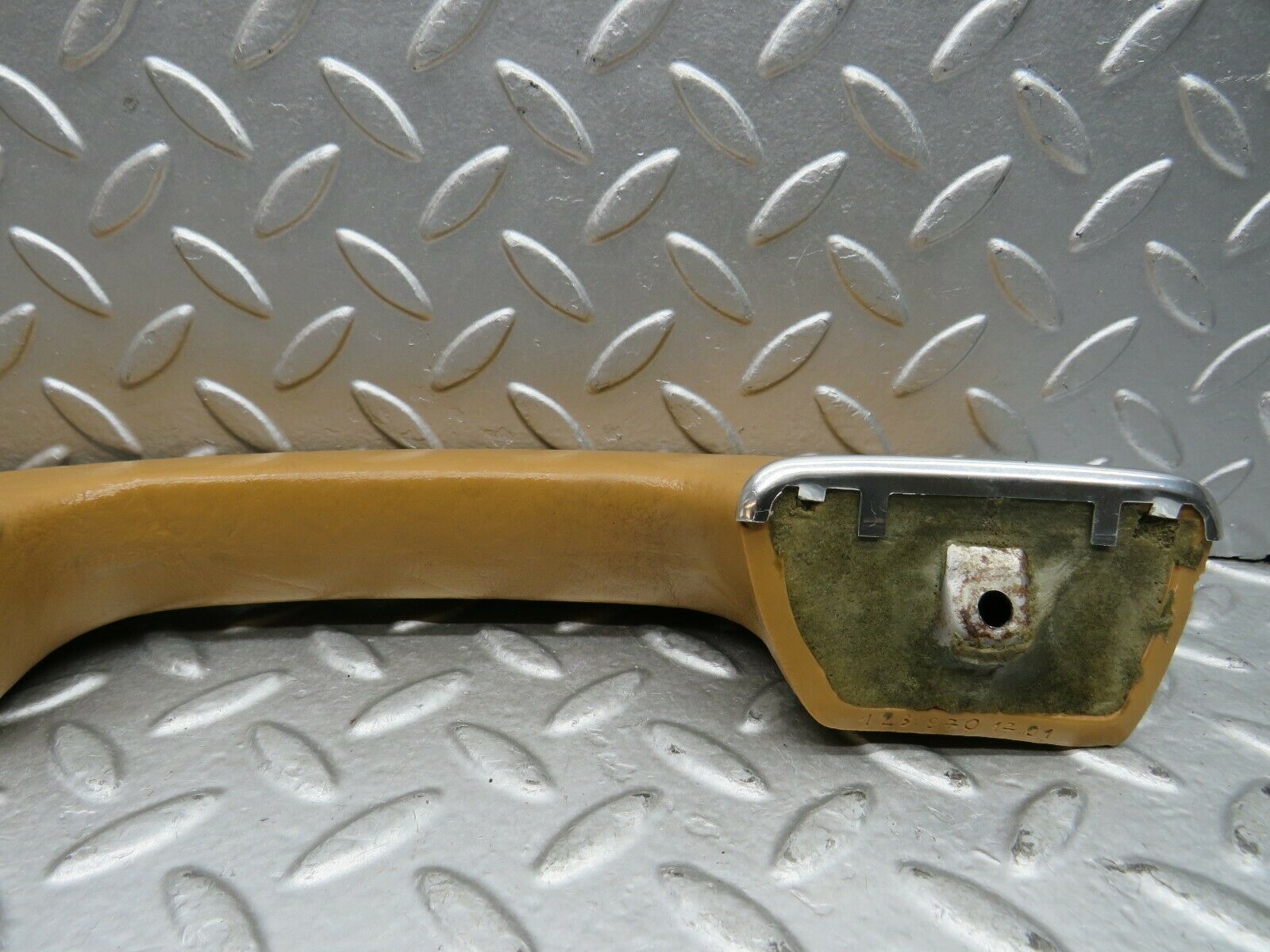 21967 Mercedes-Benz S123 280TE Left Interior Door Handle Palomino 1239701701