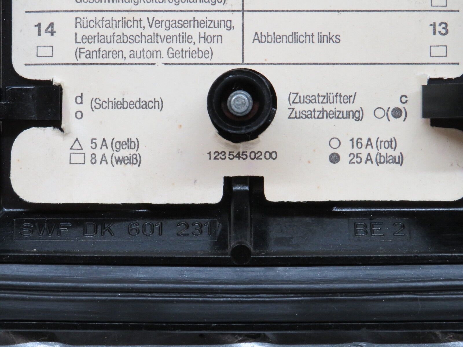 27924 Mercedes-Benz W123 280E Fuse Box Cover Lid 1235400082