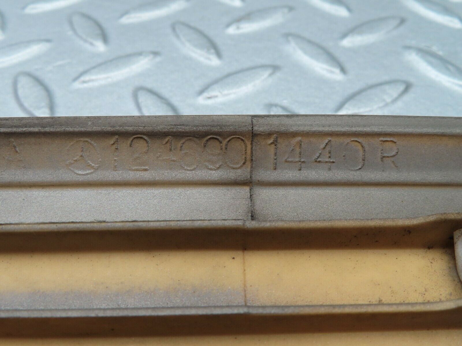 5307 Mercedes-Benz W124 230E Front Right Fender Wing Moulding Trim 1246901440
