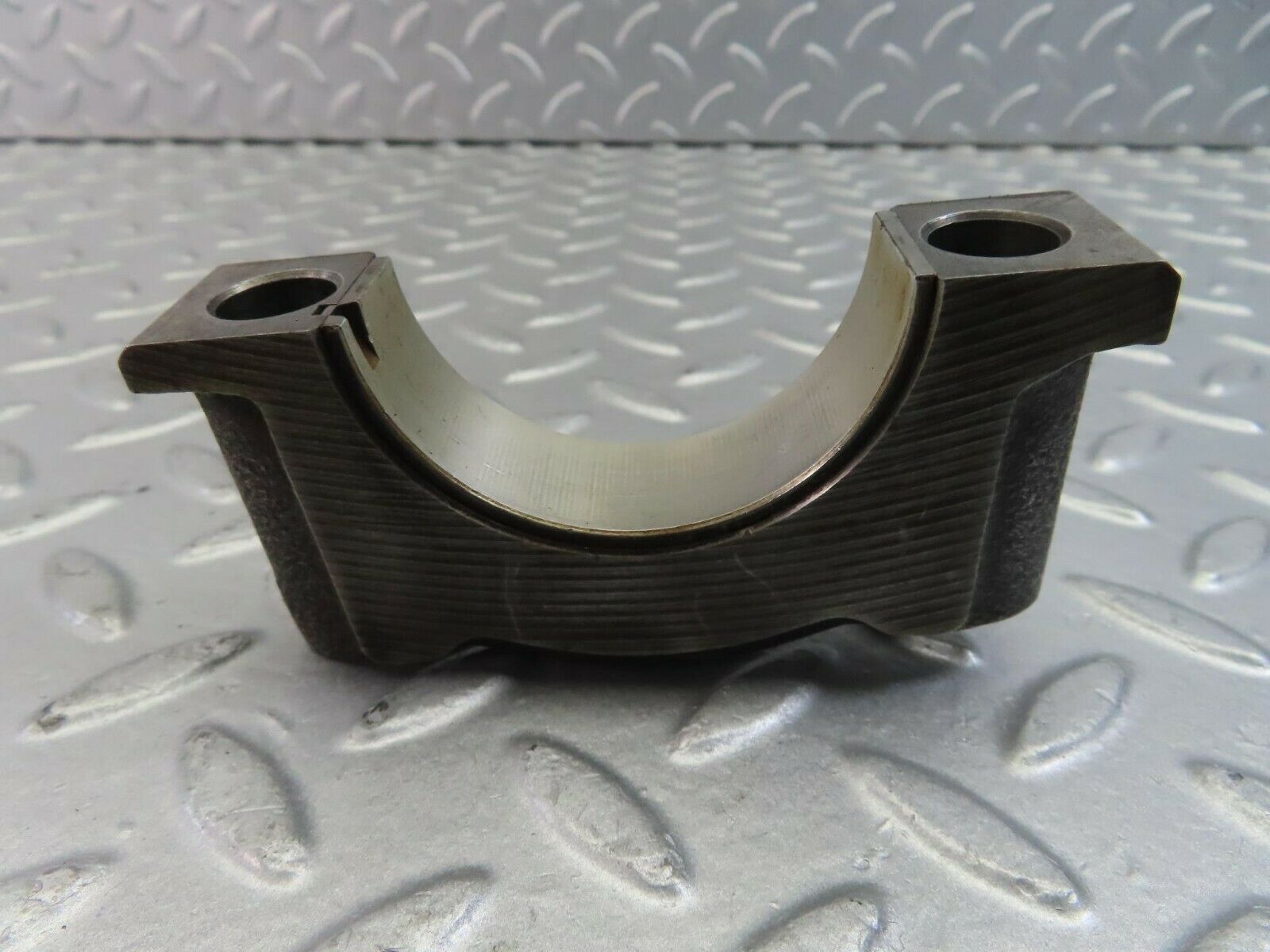 10129 Mercedes-Benz C123 230CE Coupe Crankshaft Bearing Holder Block 1020011