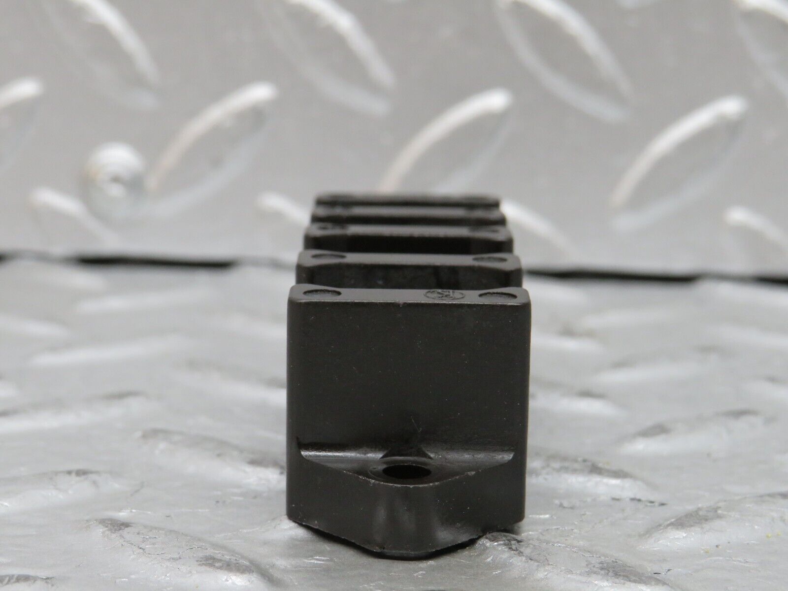 27976 Mercedes-Benz W123 280E Cable Wire Connector