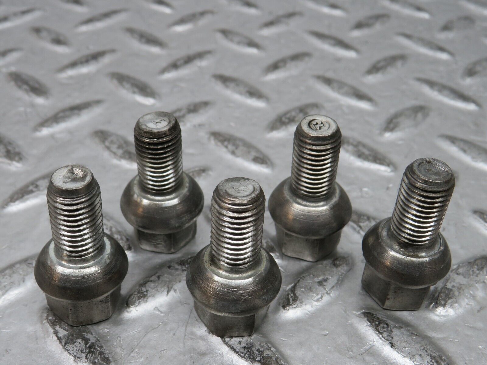 28542 Mercedes-Benz 5x Steel Wheel Lug Bolt M12x1.5
