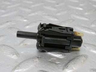 34137 Mercedes-Benz W124 260E Door Contact Switch 0015458714
