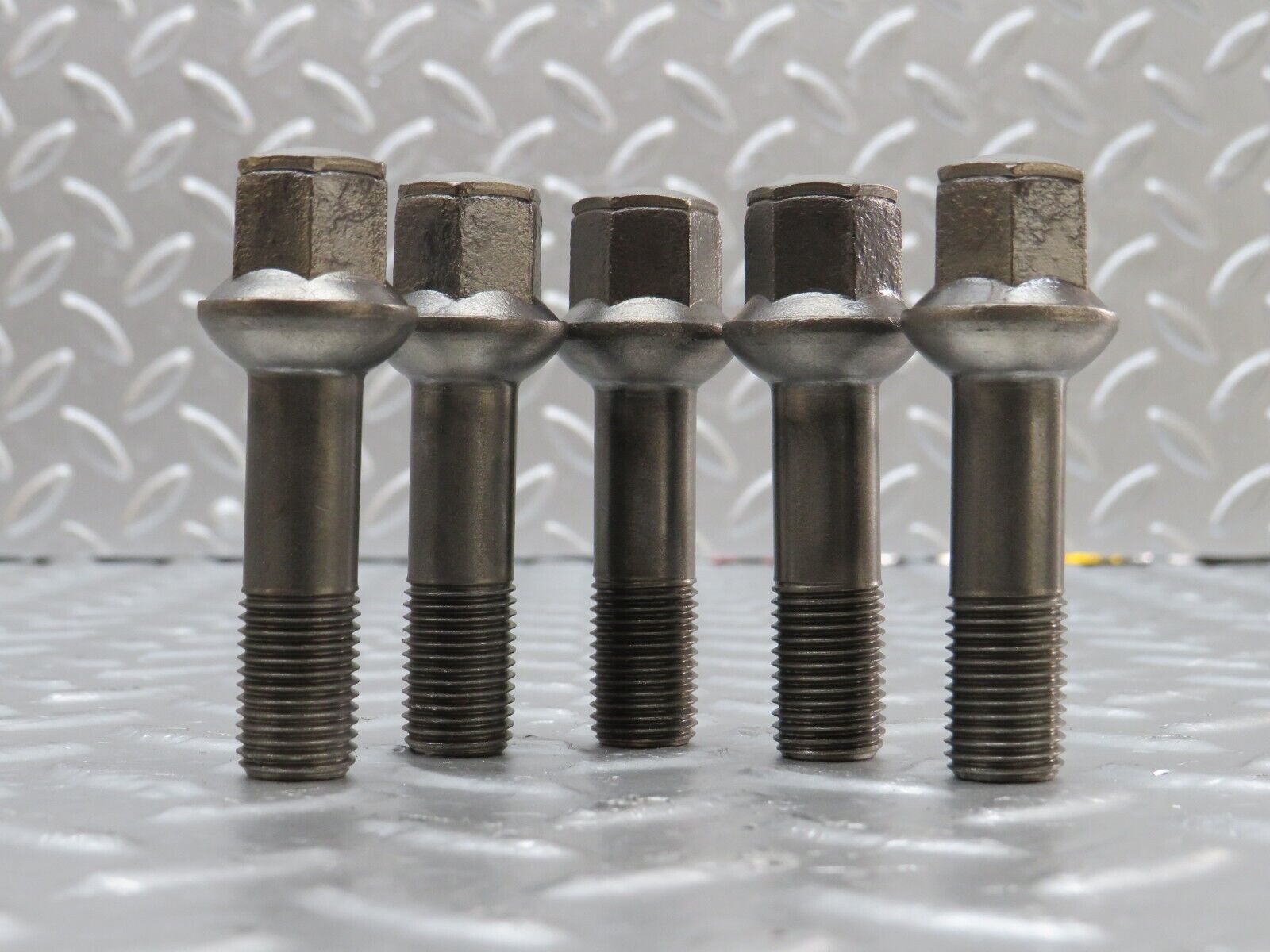 24923 Mercedes-Benz 5x Alloy Wheel Lug Bolt M12x1.5