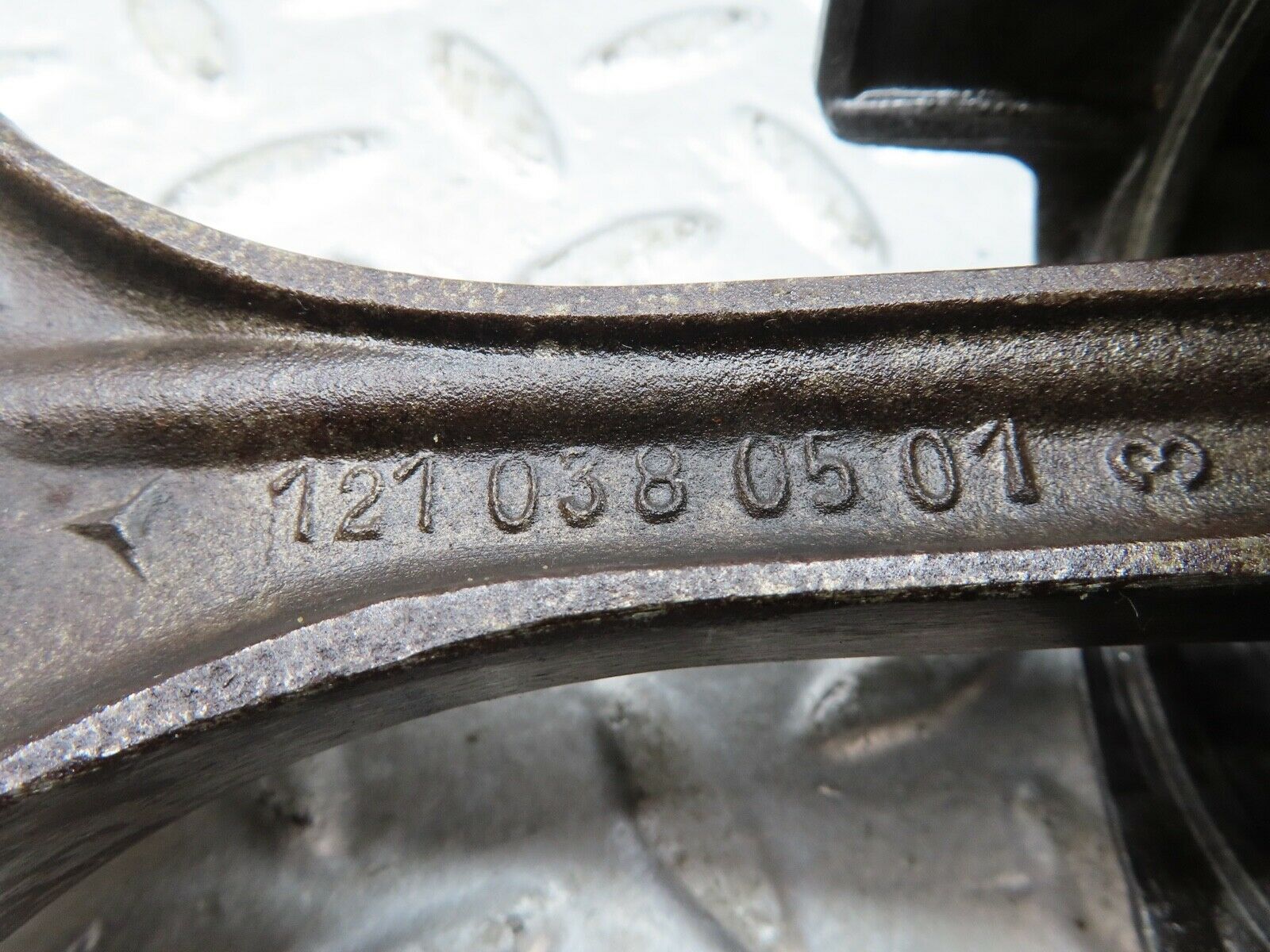 18970 Mercedes-Benz W121 190b Ponton Piston With Connecting Rod 84.97 mm