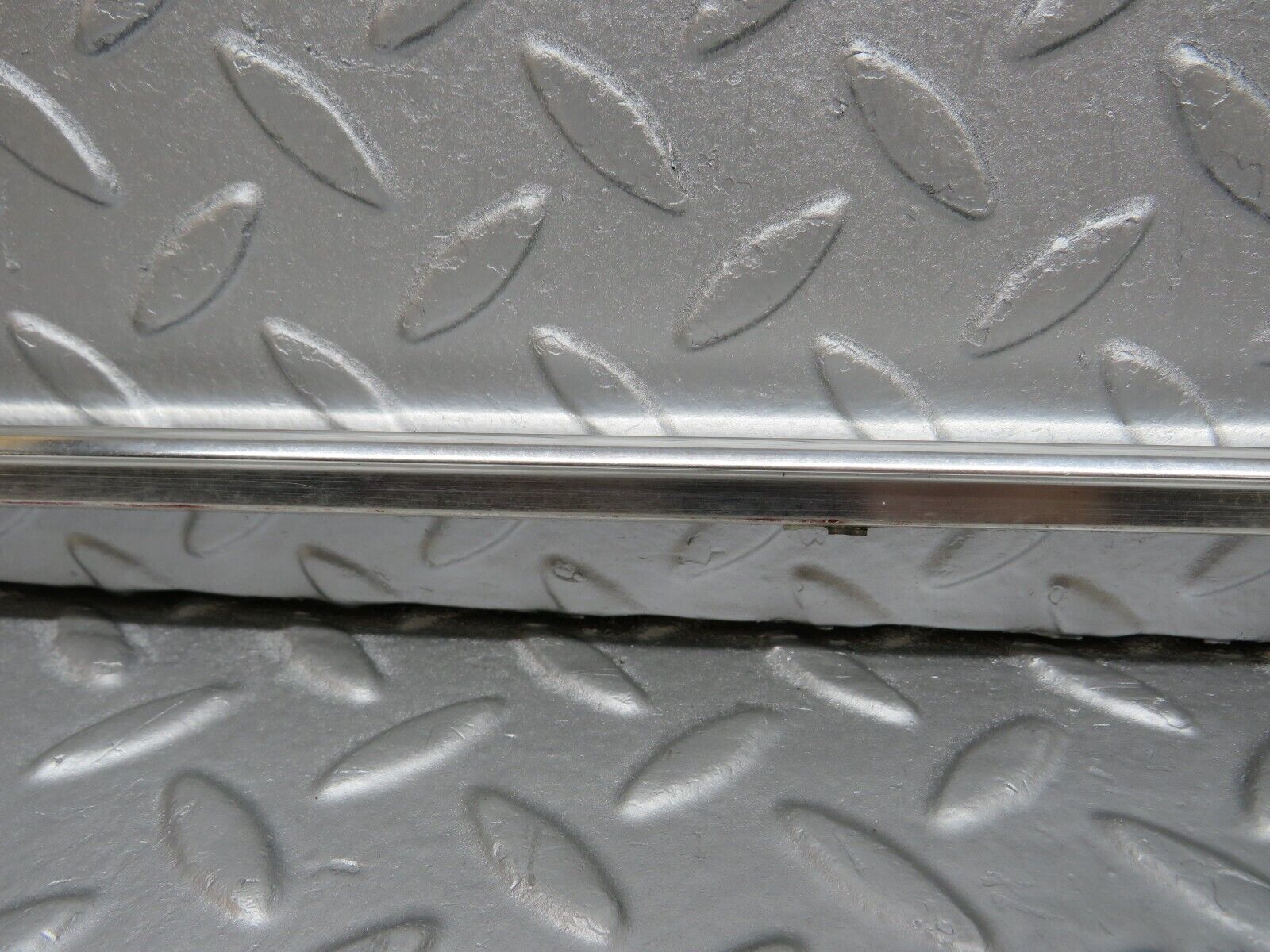 40204 Mercedes-Benz R107 Hardtop Roof Chrome Left Side