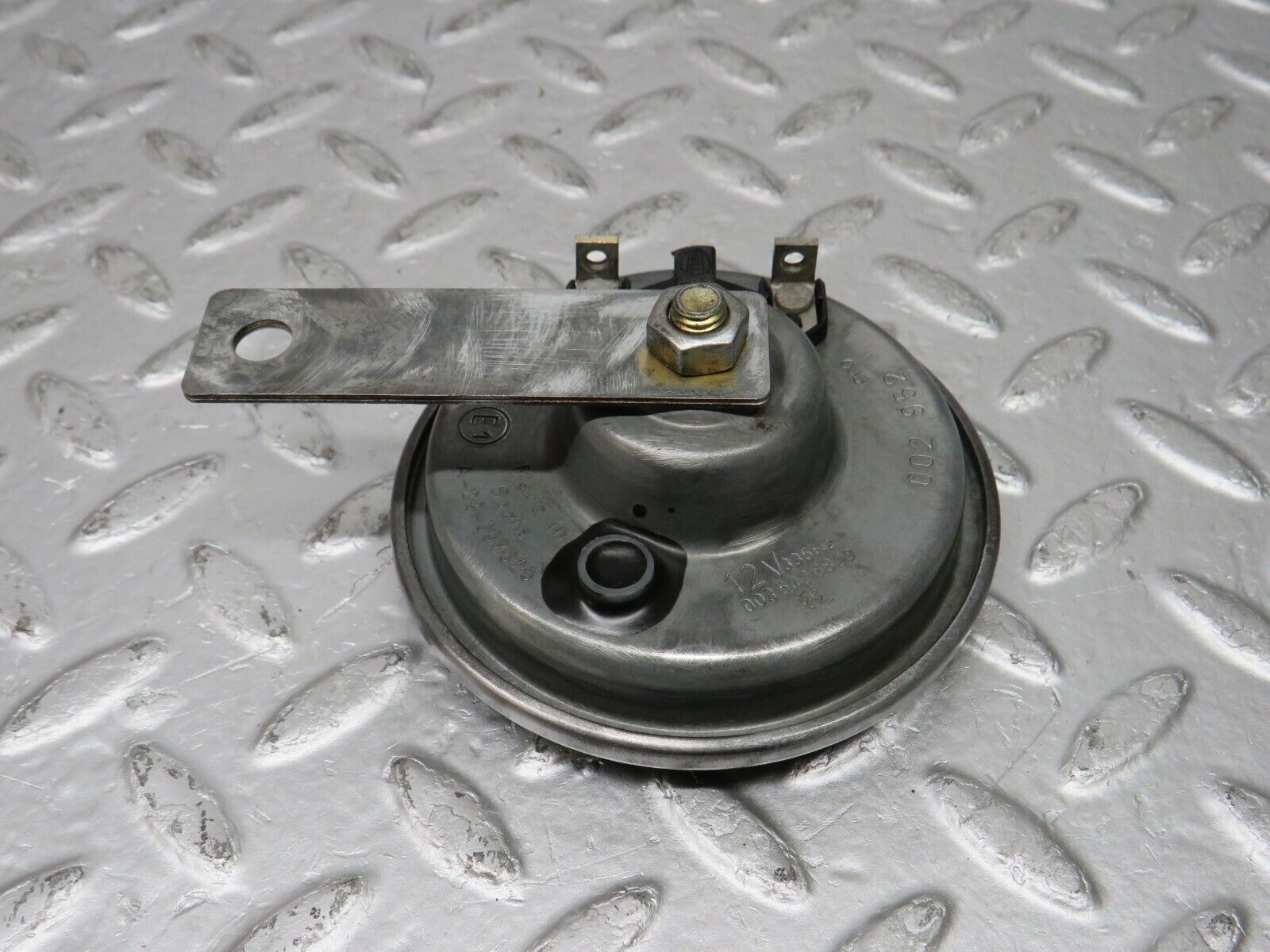 33470 Mercedes-Benz W202 C180 Horn 002952 0035426820