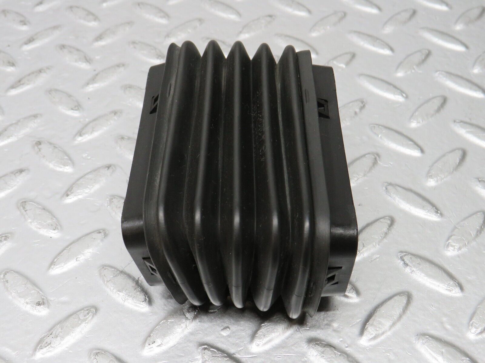 33456 Mercedes-Benz W202 C180 Front Door Wire Protector Rubber 2028210097