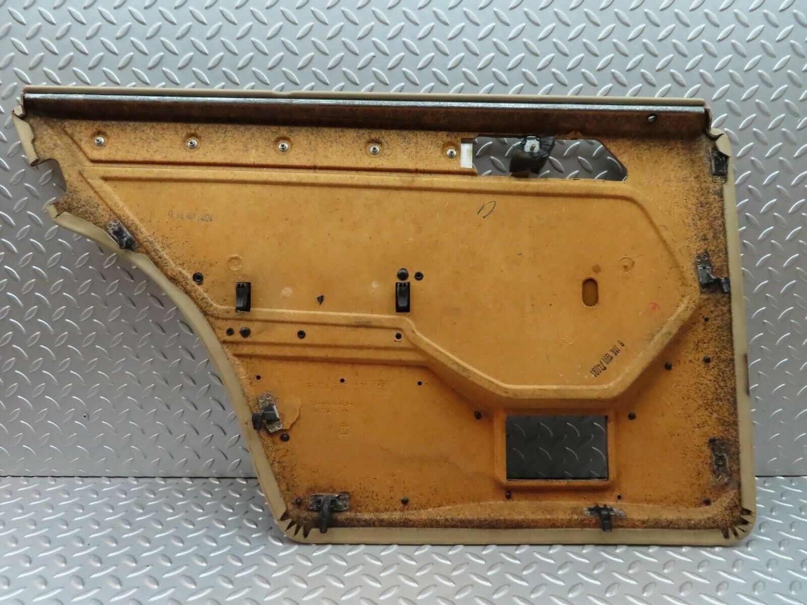 5265 Mercedes-Benz W124 230E Rear Right Door Card Beige 1247371070