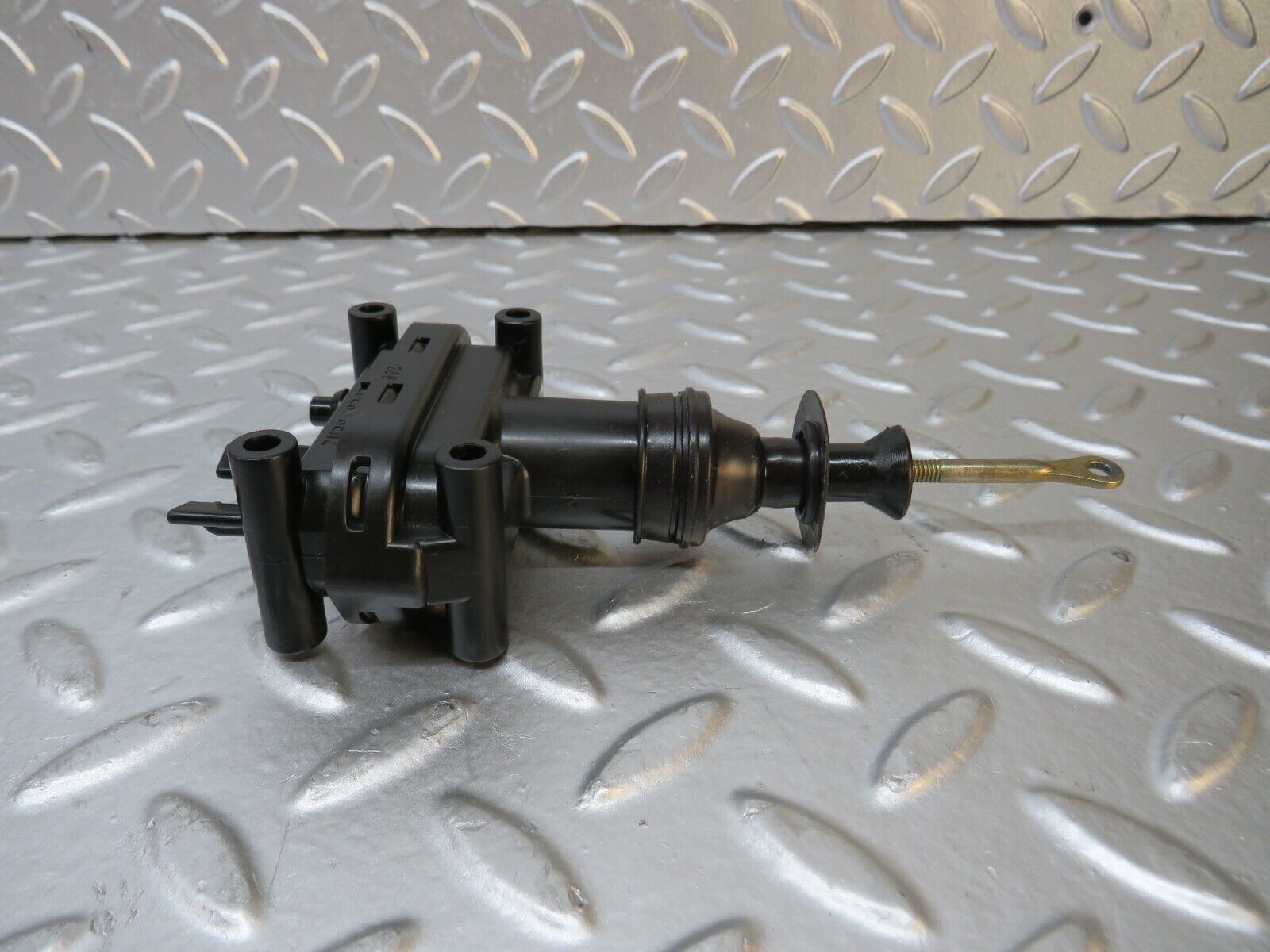 30276 Mercedes-Benz W124 230E Door Lock Vacuum Actuator Rear Right