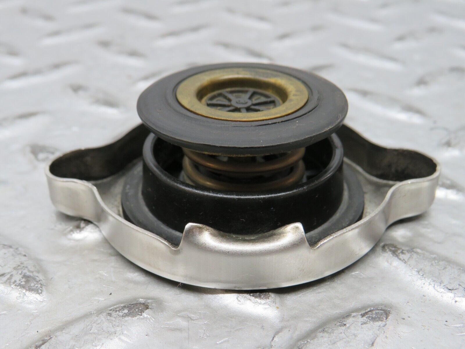 27799 Mercedes-Benz S124 300TE Wagon Coolant Fluid Reservoir Cap 1245000406