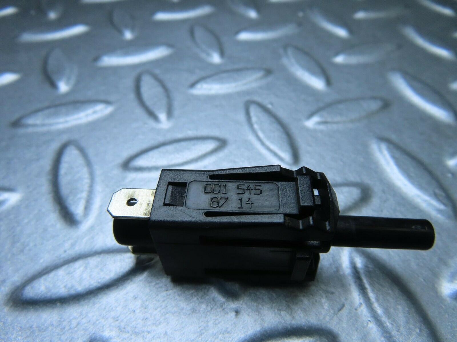 10736 Mercedes-Benz W123 230E door contact switch 0015458714