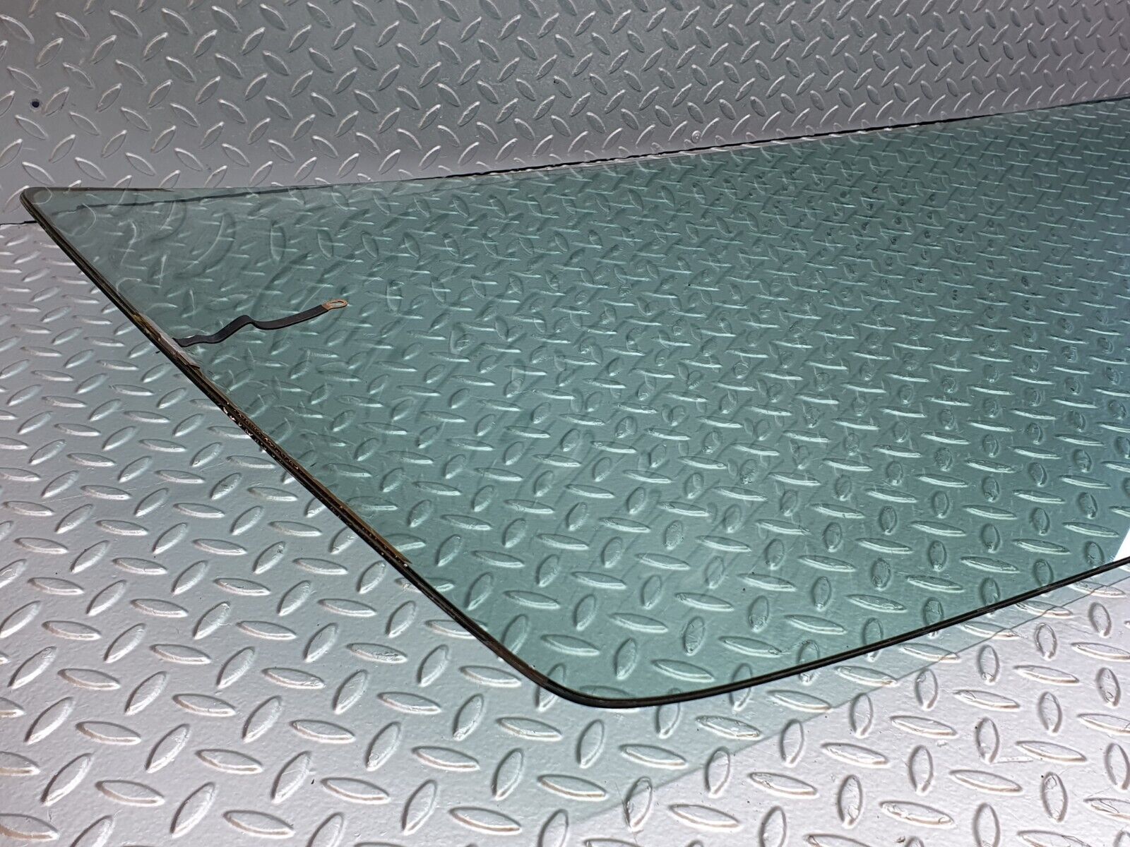41260 Mercedes-Benz W126 300SE Rear Heated Windscreen Glass