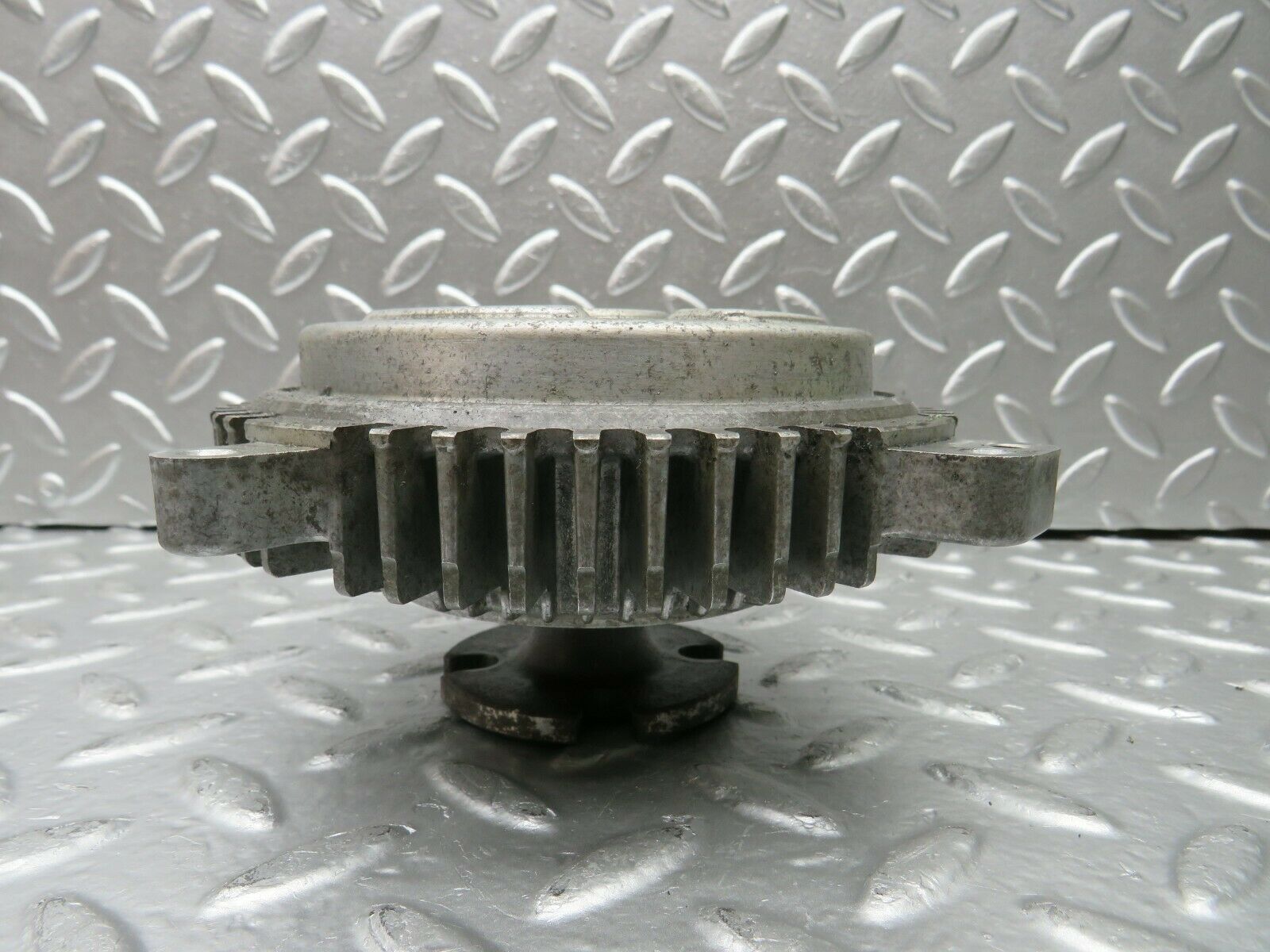 22699 Mercedes-Benz C107 450SLC Coupe Engine Cooling Fan Clutch 1162000122