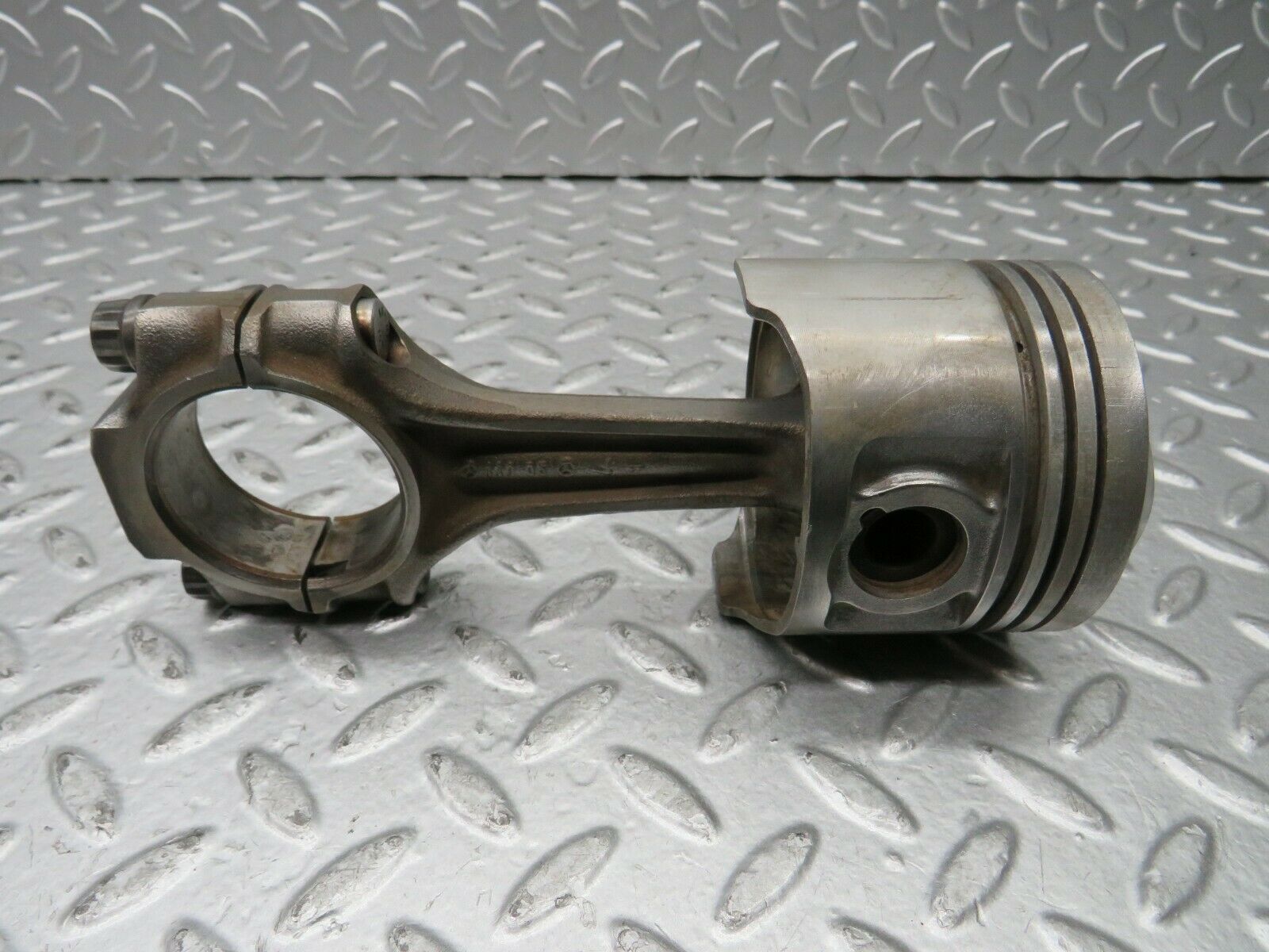 22210 Mercedes-Benz S123 280TE Piston With Connecting Rod 85.975 mm