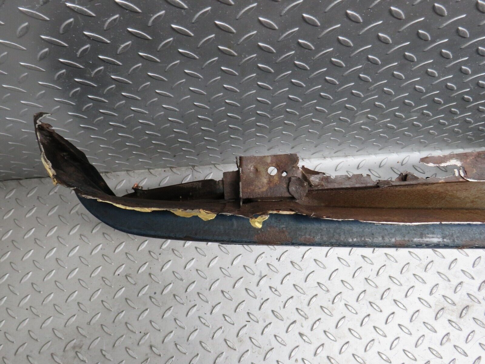 40524 Mercedes-Benz W110 230 Complete Rear Panel
