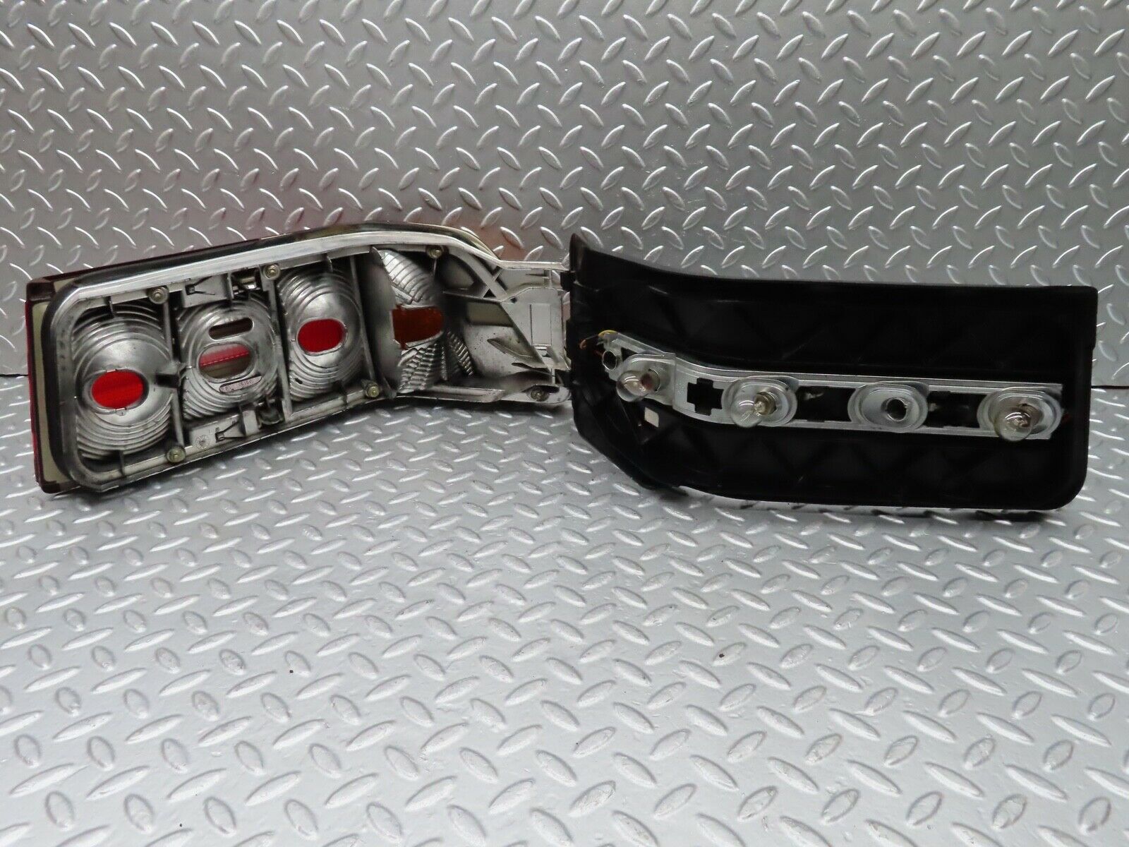 19885 Mercedes-Benz R129 300SL Coupe Tail Light Left Side