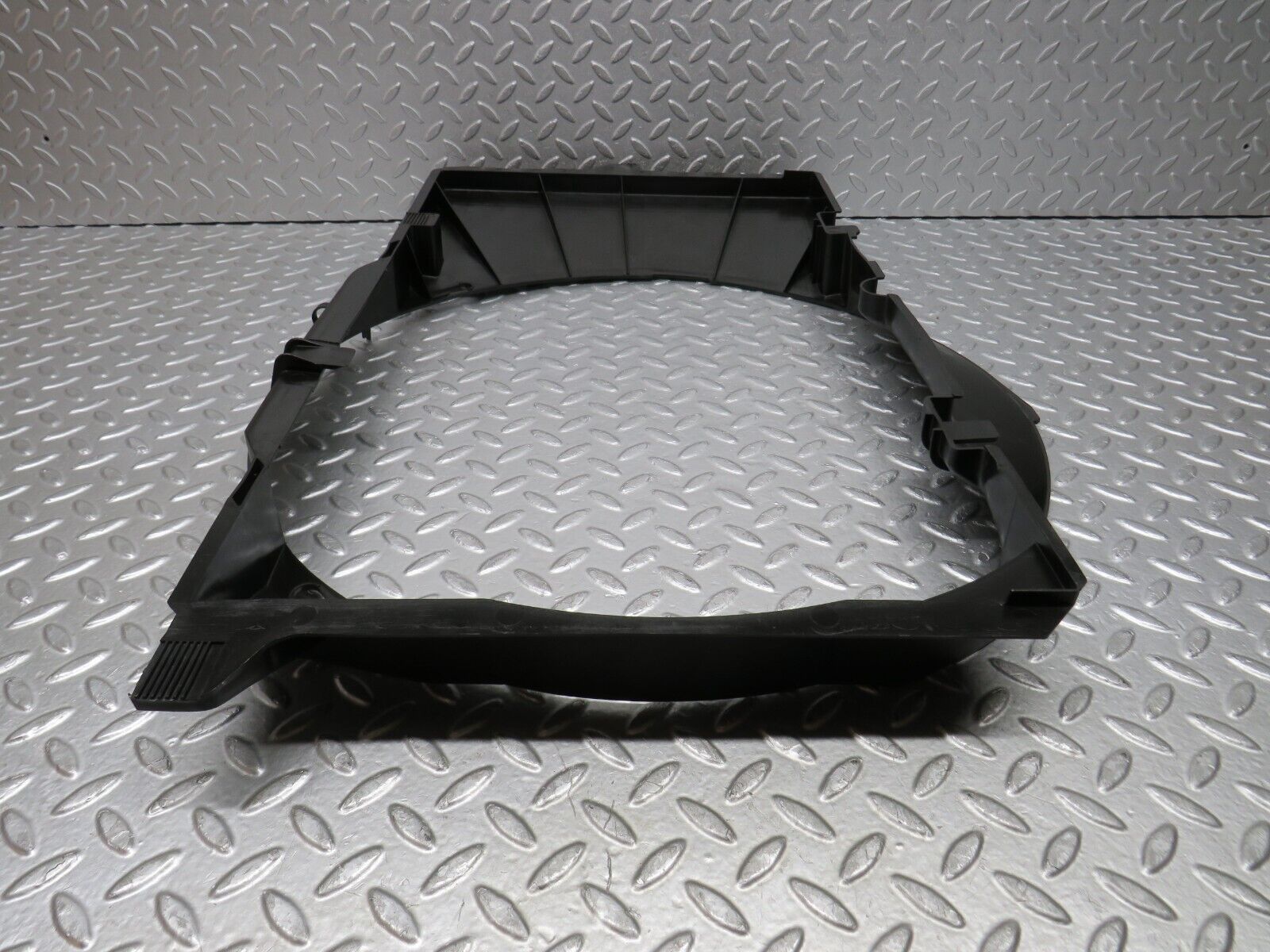 38232 Mercedes-Benz R129 280SL Coupe Radiator Fan Shroud Fan Cover 1295050055