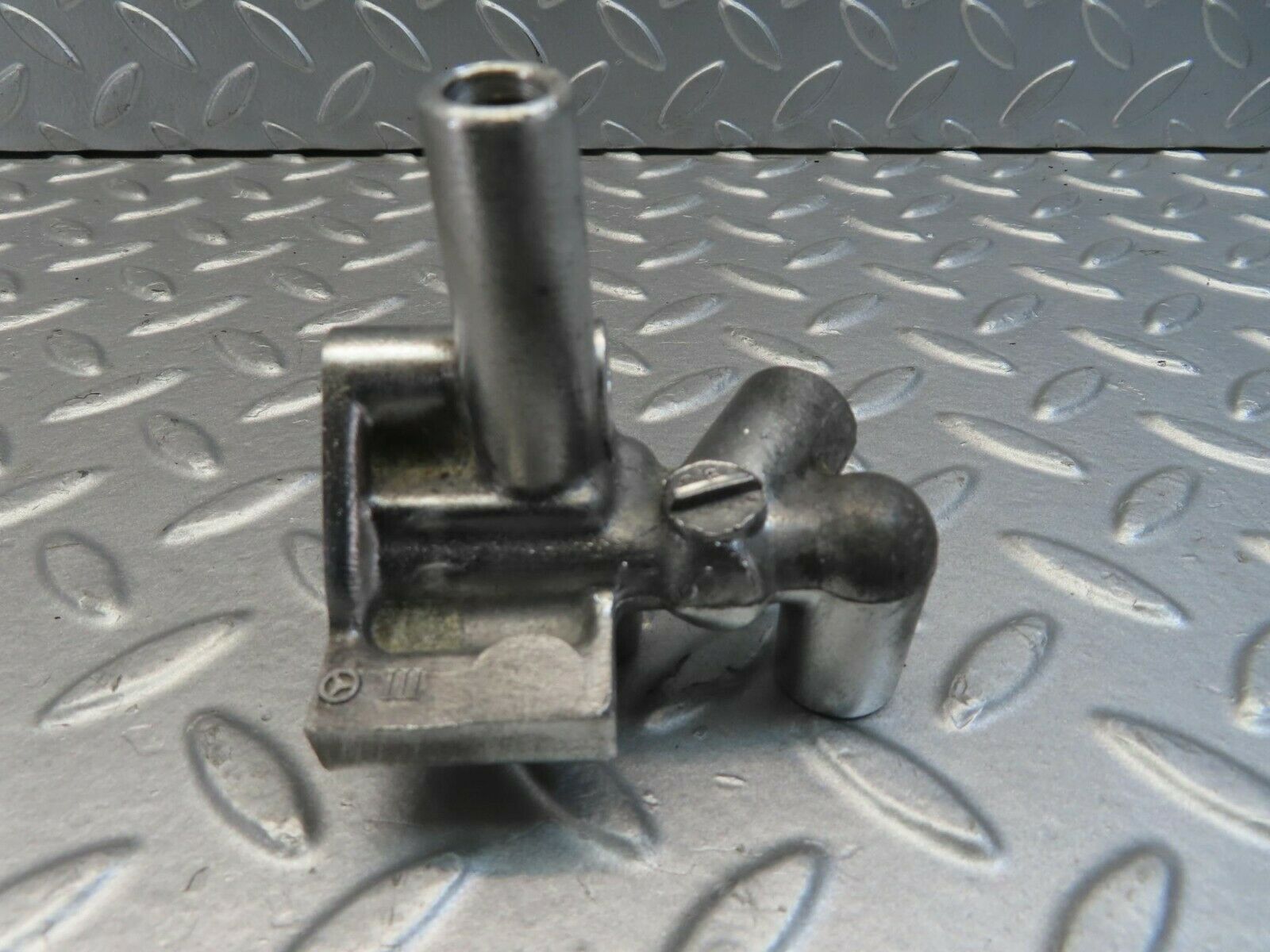 11515 Mercedes-Benz C123 230CE Coupe Idle Control Valve 1020941212