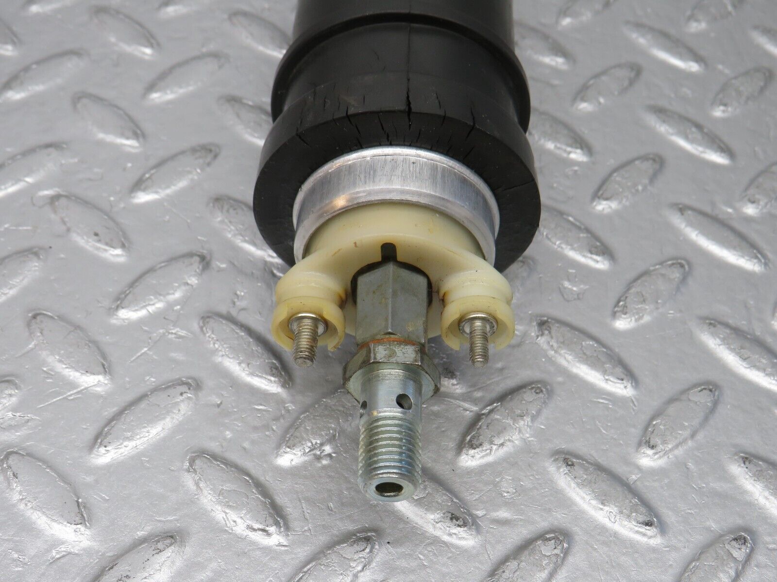 38843 Mercedes-Benz W201 190E 2.6L Fuel Pump