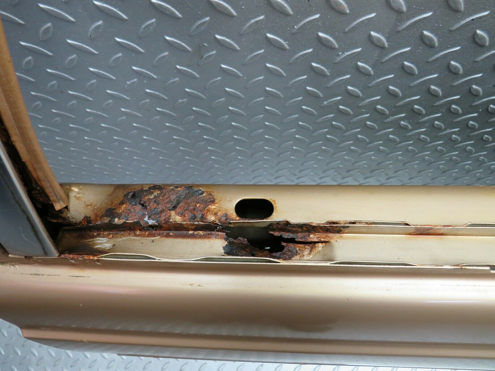 22106 Mercedes-Benz S123 280TE Wagon Rear Right Door