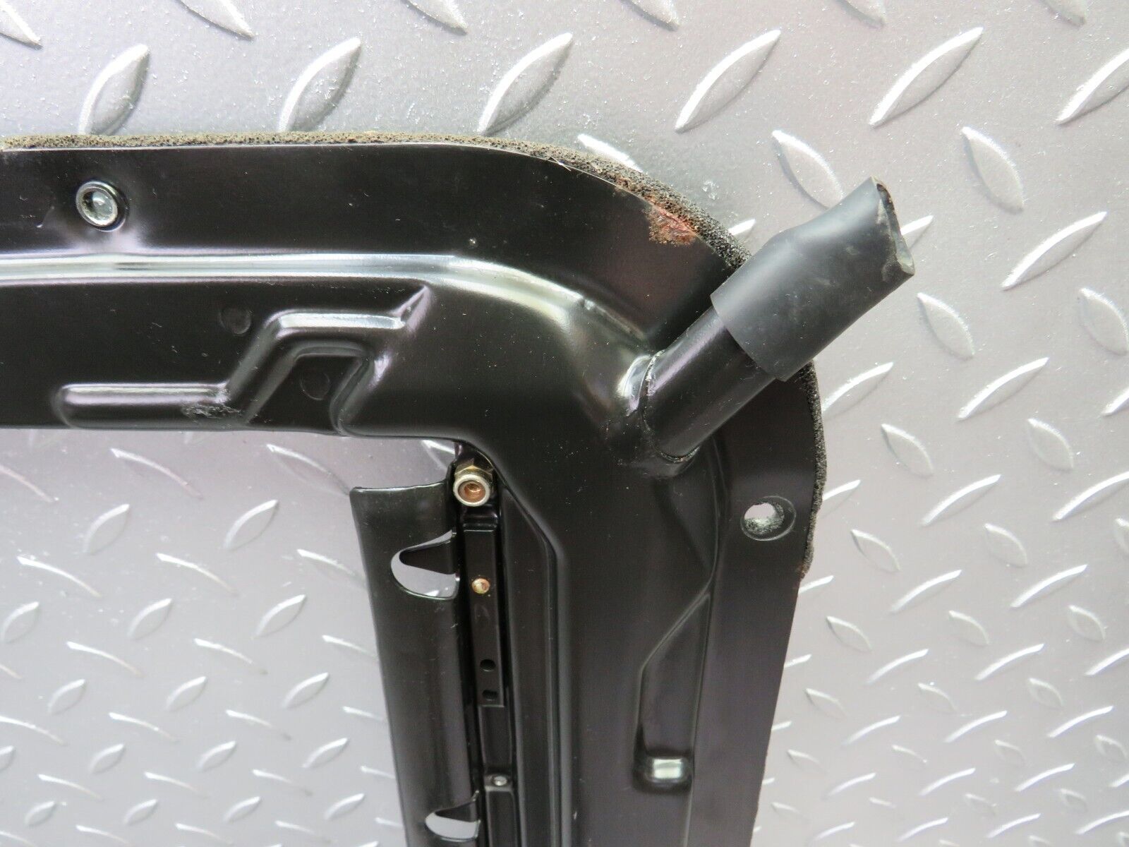 26622 Mercedes-Benz C124 220CE Coupe Power Sunroof Frame