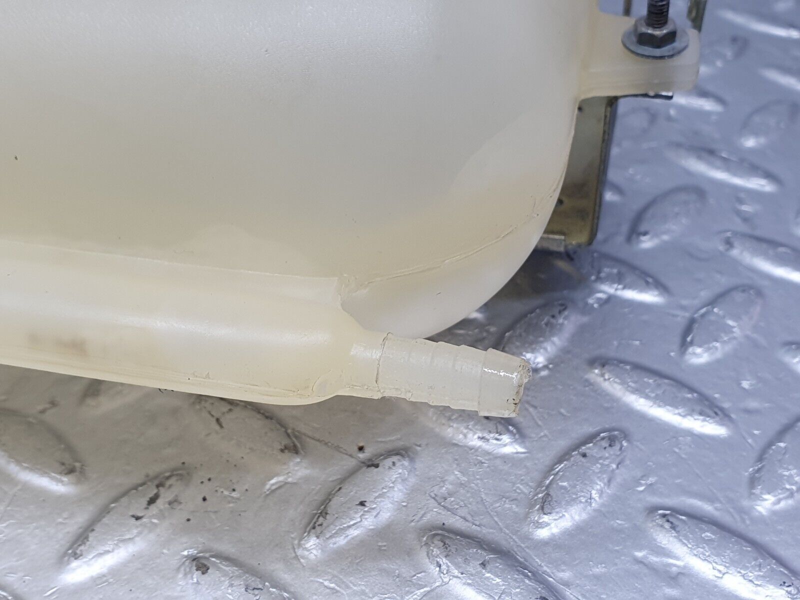 40971 Mercedes-Benz W126 300SE Coolant Expansion Tank & Bracket 1265000549