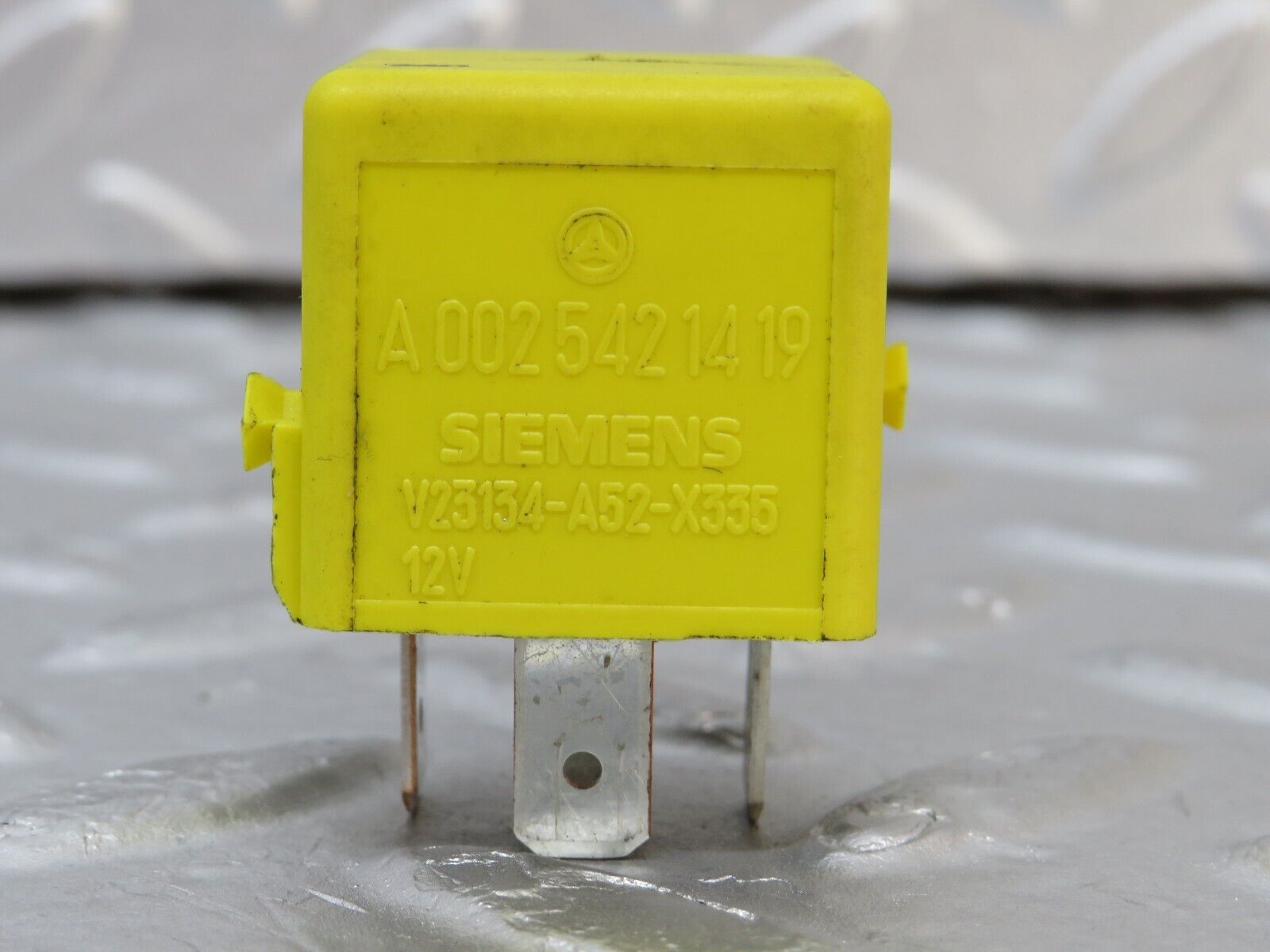 34866 Mercedes-Benz W210 320E Multi Purpose Relay 0025421419