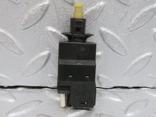 39635 Mercedes-Benz R129 320SL Coupe Brake Light Switch 0015450109