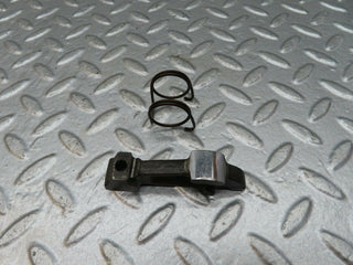 W123 valve rocker arm with retaining spring used OEM