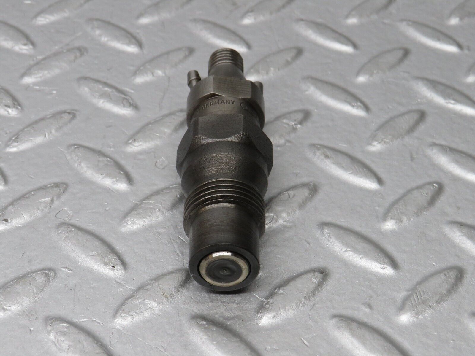 35891 Mercedes-Benz 240D OM616.912 Diesel Fuel Injector Bosch KCA30S35/4
