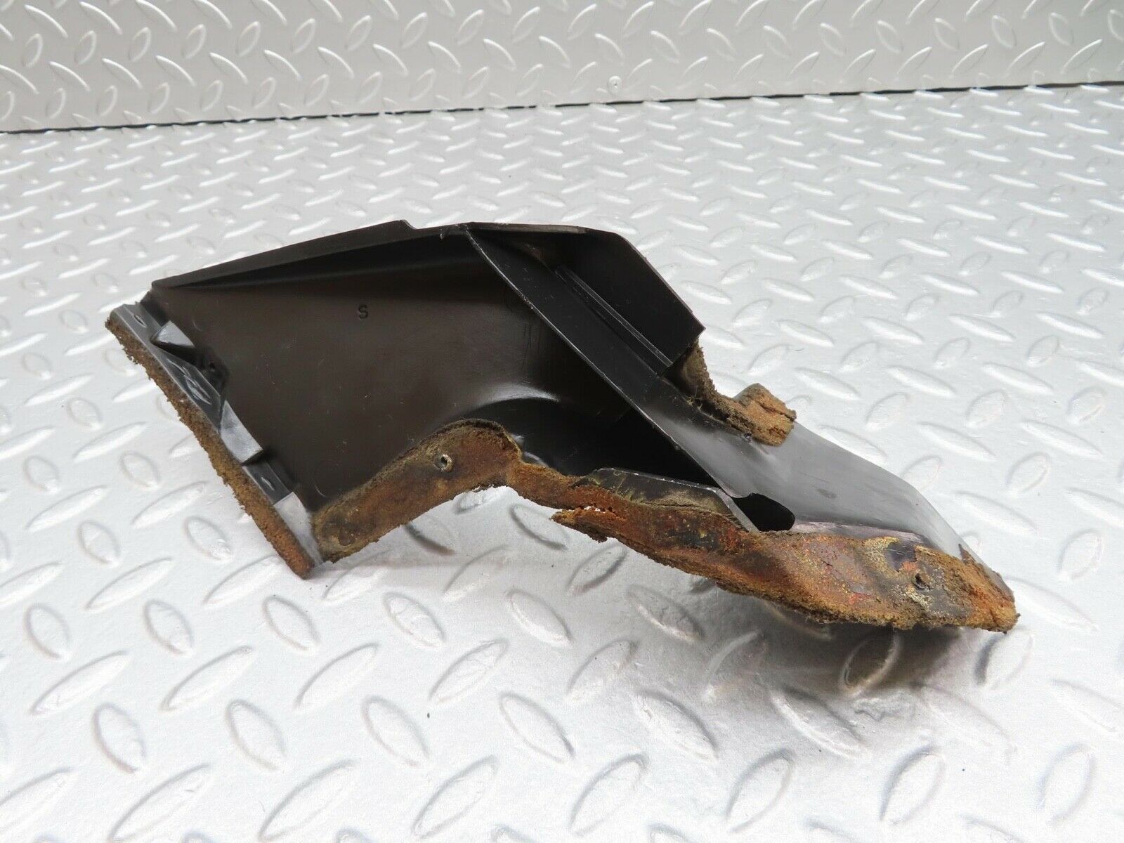 15915 Mercedes-Benz W123 280E Water Drain Left Side 1238300328