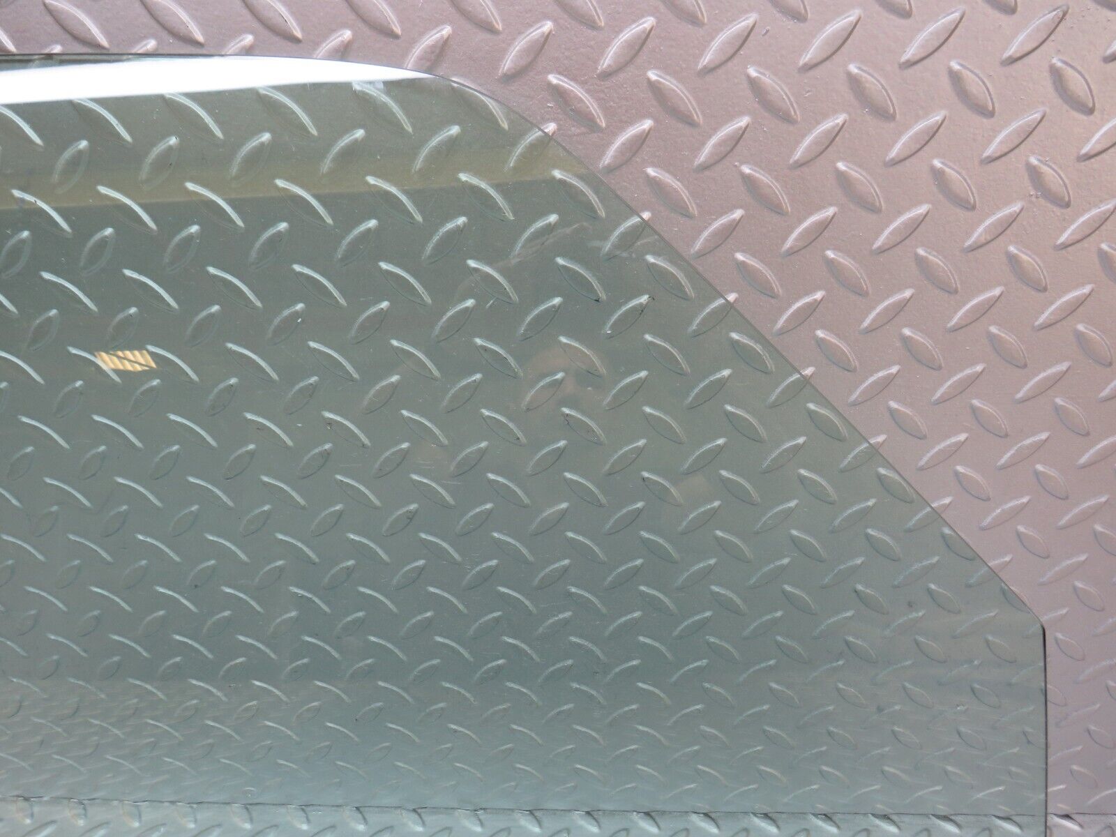 36038 Mercedes-Benz W126 420SE Front Right Door Window Glass