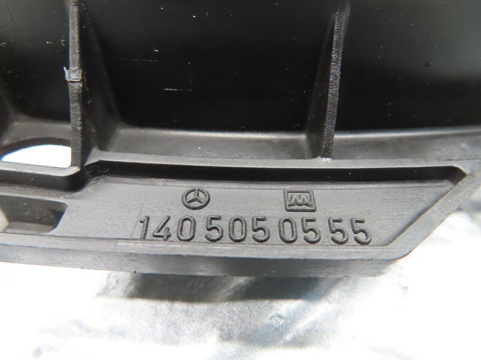 15043 Mercedes-Benz W140 S320 Radiator Fan Shroud Cover Ring 1405050555