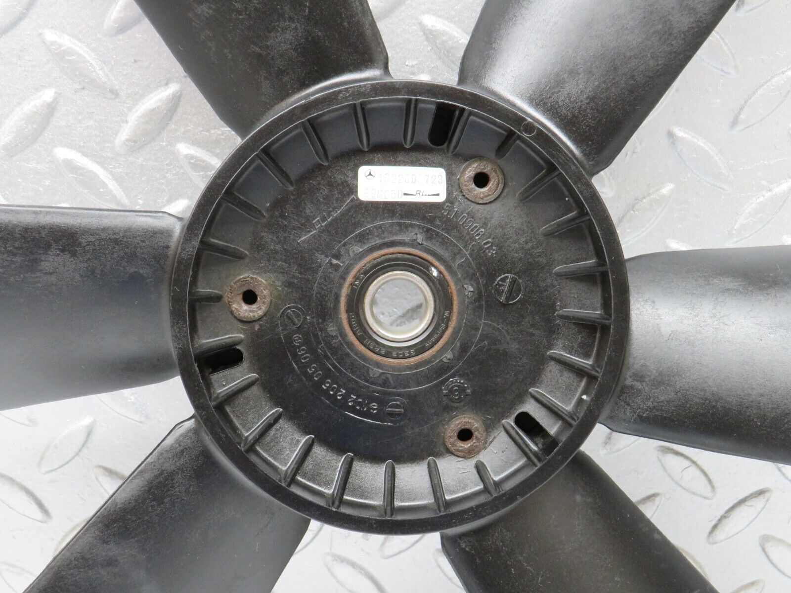 36651 Mercedes-Benz W201 190E 2.0L Engine Cooling Fan 1022050506