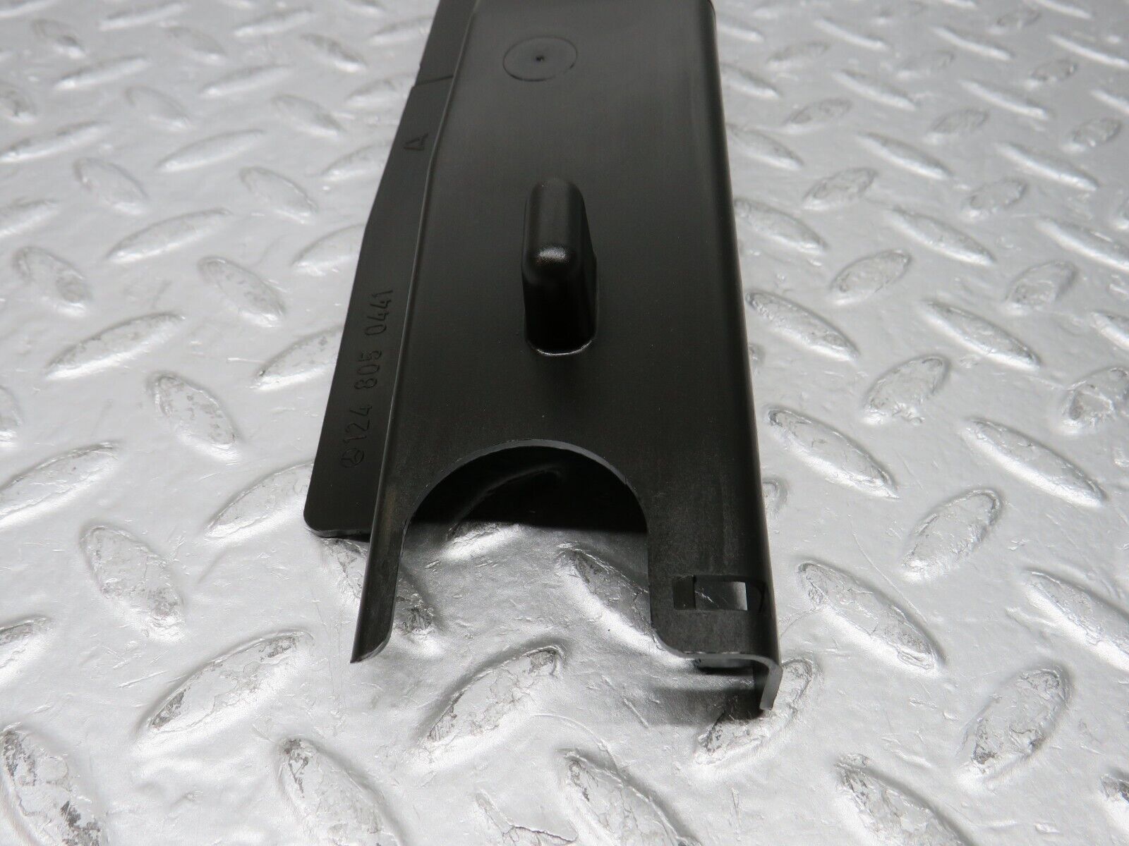 37789 Mercedes-Benz A124 320E Cabriolet Trunk Lock Vacuum Actuator Cover 1248050441